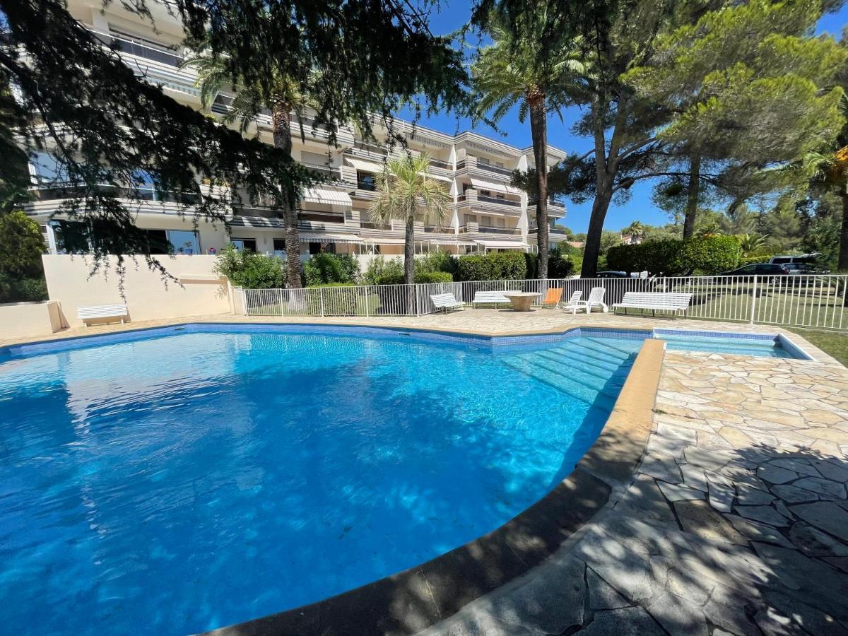 Ferienwohnung La Paisible Saint-Raphaël Exterior foto