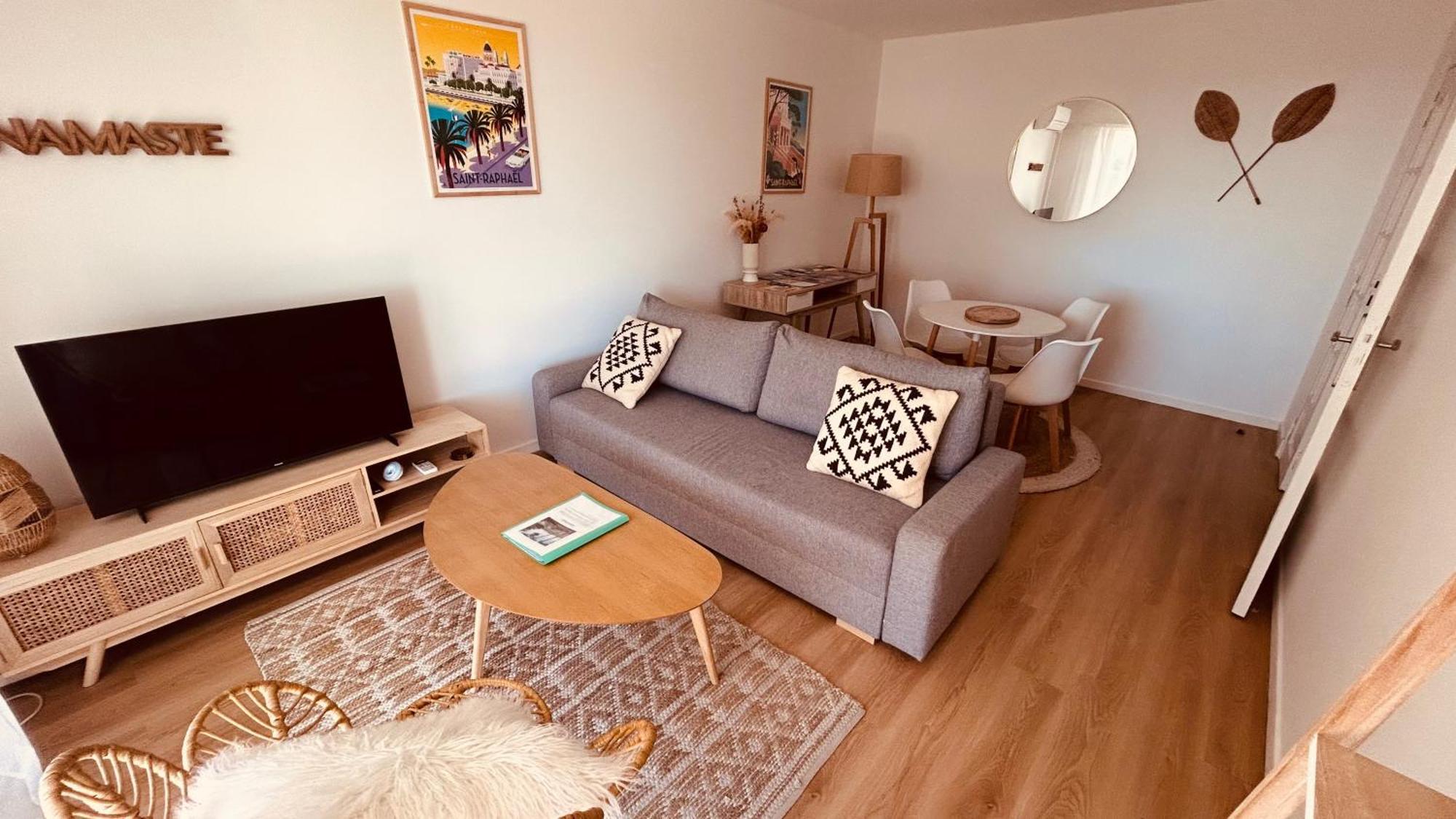 Ferienwohnung La Paisible Saint-Raphaël Exterior foto